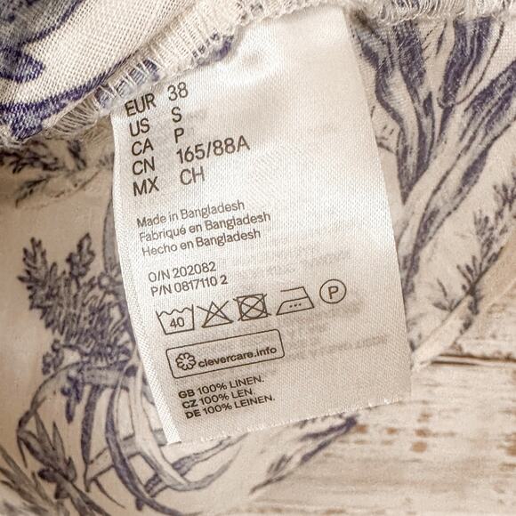 H&M Blue and White Floral Linen Wrapover Blouse, EUC, Size Small - Picture 12 of 13